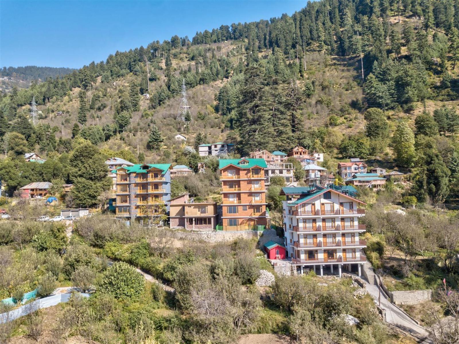 Отель Golden Peak Manali Экстерьер фото